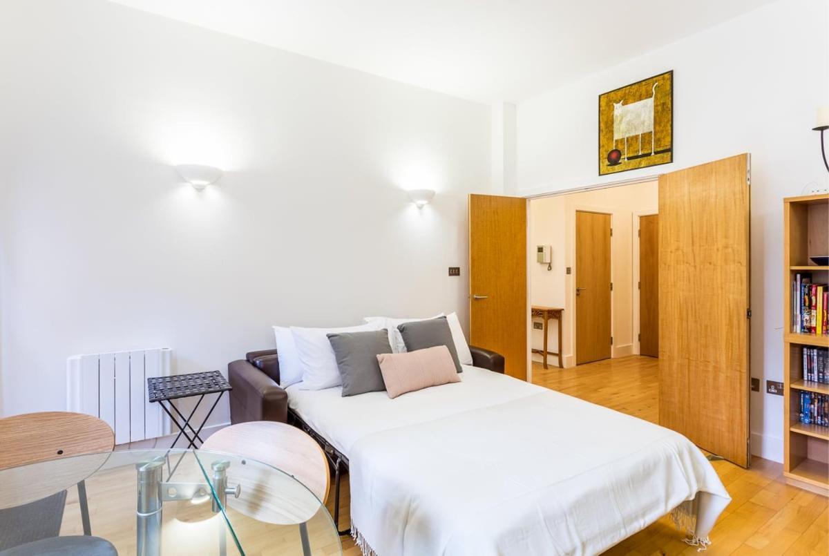 Bright & Comfortable Angel Apartment Лондон Экстерьер фото